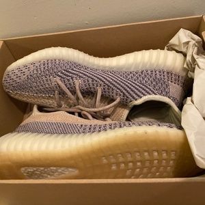 Yeezy 350  Ash pearl